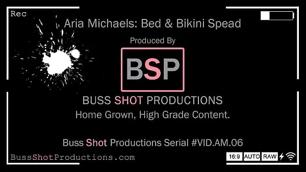 XXX AM.06 Aria Michaels Bed & Bikini Spread Preview posnetki Videoposnetki