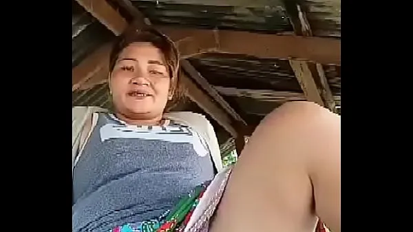 XXX Thai aunty flashing outdoor klip videoer