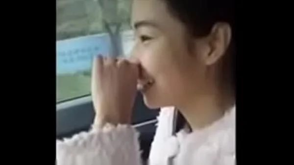 Китайская девушка автомобильный шок