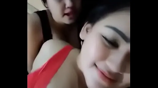XXX Shake big boobs clips Videos