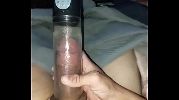 XXX Julian Aleman using a penis pump for the very first time clips Videos