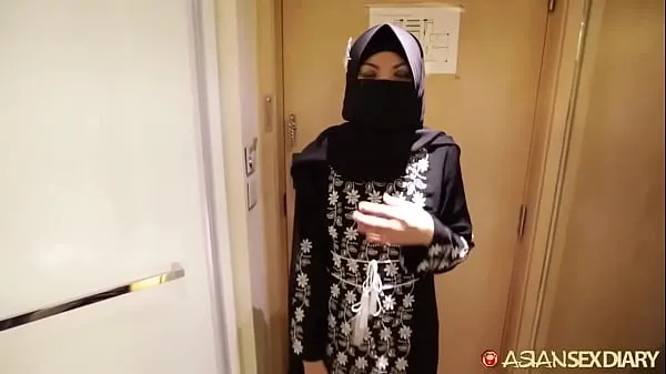 XXX 18yo Hijab arab muslim teen in Tel Aviv Israel sucking and fucking big white cock klipp Videoer