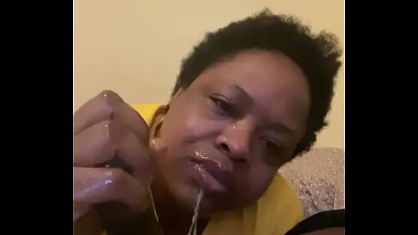 XXX Mature ebony bbw gets throat fucked by Gansgta BBC clips Video's