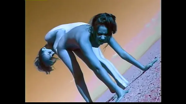 XXXPlanet X (1997) - 彼女はあなたをオンにするために地球にやってくるクリップビデオ