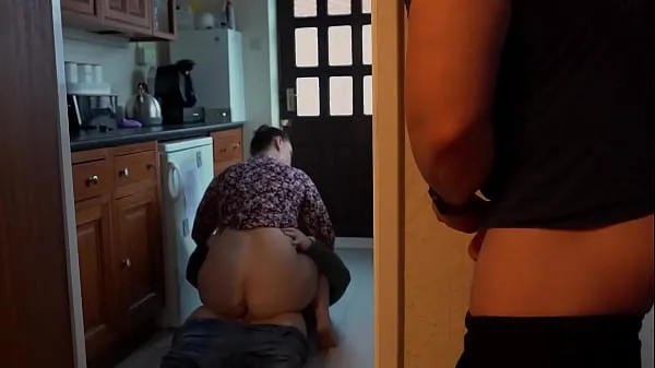 XXX Husband Wanks as He Watches Big Booty Wife Get Cum in Tight Pussy คลิปวิดีโอ