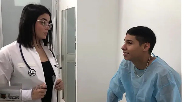 XXX The doctor sucks the patient's dick, She says that for my treatment I must fuck her pussy FULL STORY clips Videos