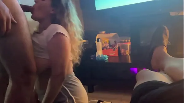 XXX THICK WIFE makes her HUSBAND a CUCKOLD klip Videók